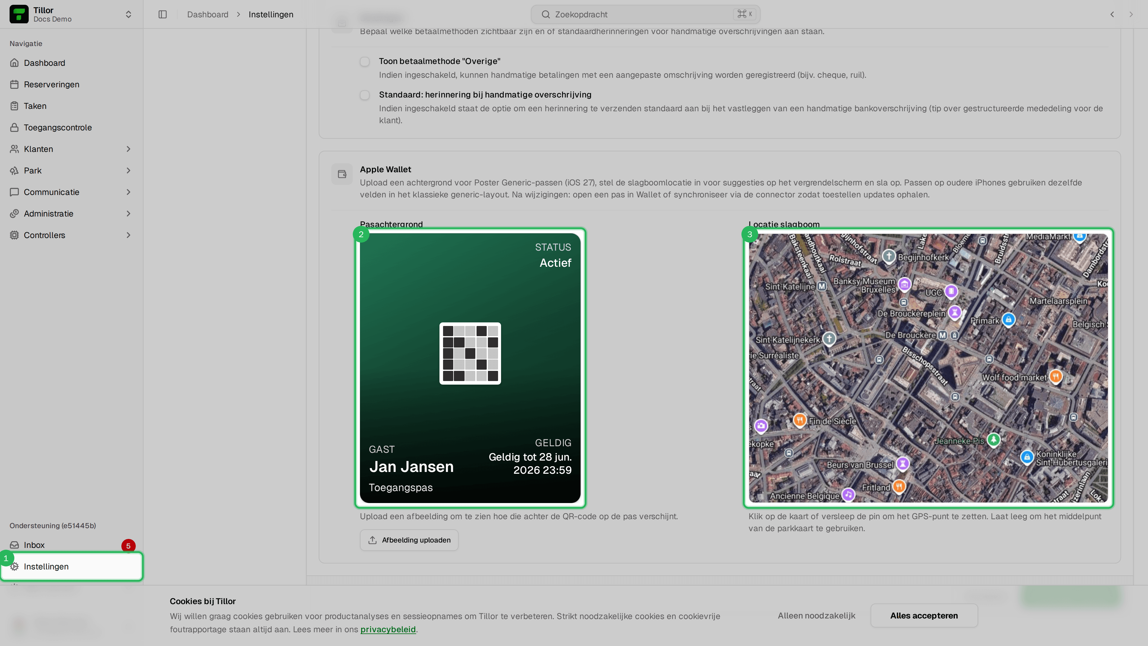 Instellingen > Algemeen - Apple Wallet met pasachtergrond en slagboom op de kaart